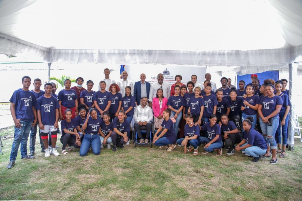 Gabinete de Política Social abre centro del programa “Oportunidad 14-24” en Bayaguana