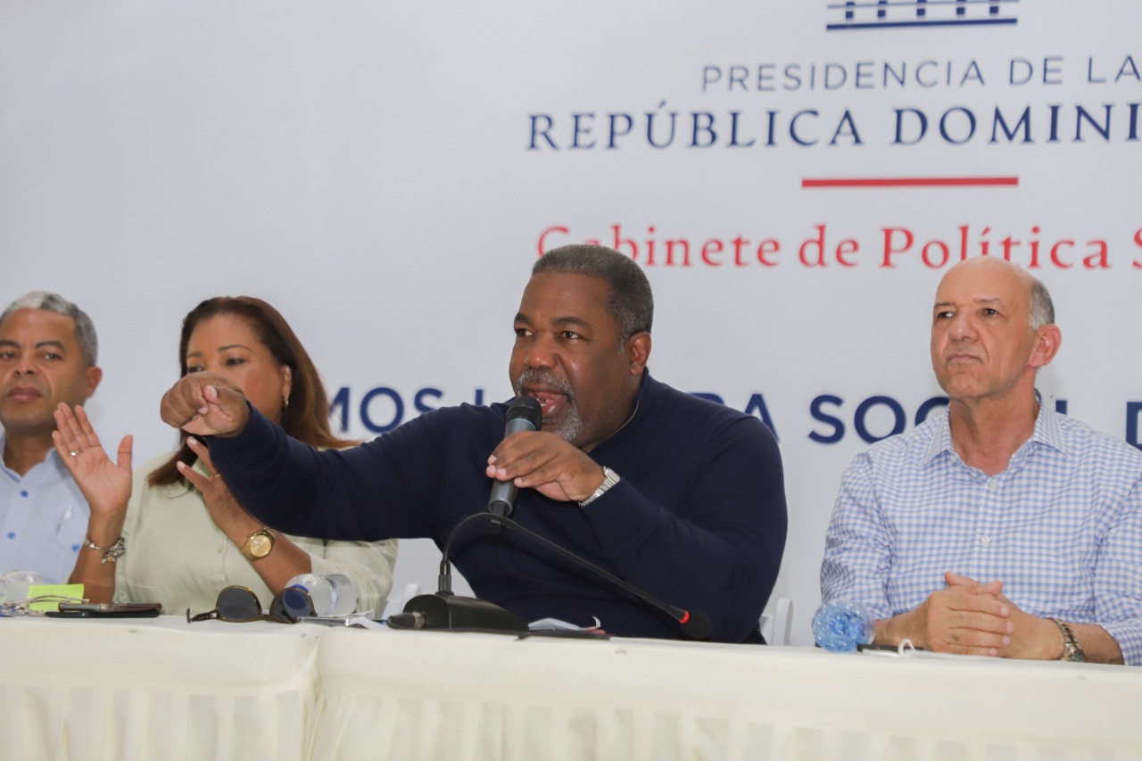 Instituciones del Gobierno llevan acciones sociales a Santo Domingo Norte