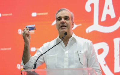 Gobierno inicia entrega del Bono Navideño con almuerzo “La Navidad del Cambio”, en Santo Domingo