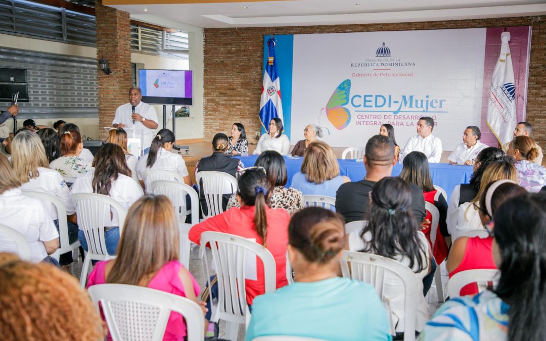 Gabinete de Política Social y CEDI-MUJER desarrollan jornada de inclusión en Santiago
